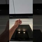 Cocina multifuncional en dos frentes en color blanco con tirador GOLA negro Cocina multifuncional en dos frentes en color blanco con tirador GOLA negro